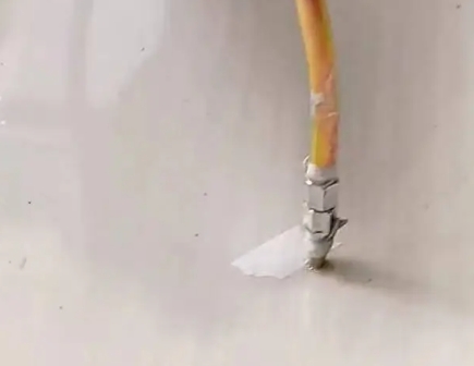 省直辖县瓷砖空鼓维修公司专业解答在瓷砖铺贴过程中，如果使用的砂料过粗（如全部使用了粗砂），可能会导致以下问题